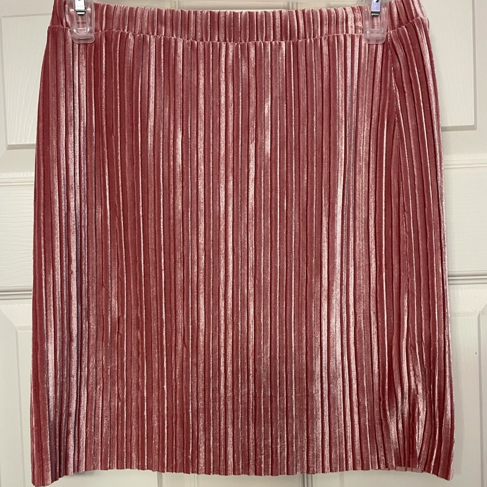 Pink velvet skirt